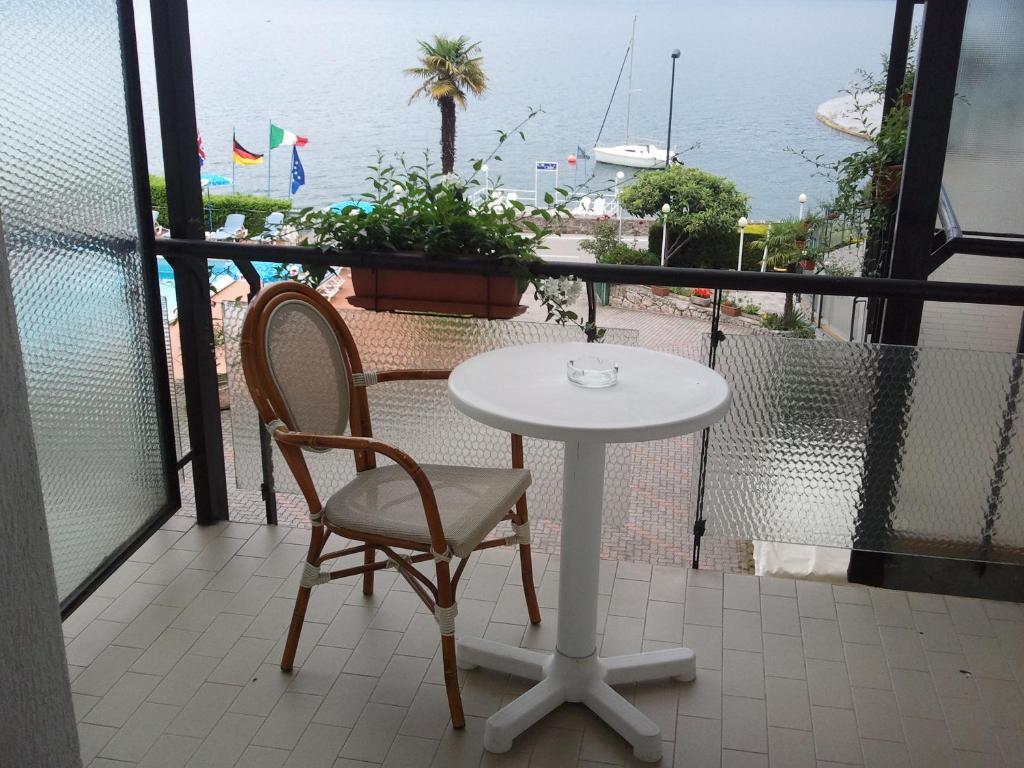 Hotel Caribe - Garda Lake Collection Brenzone sul Garda Camera foto