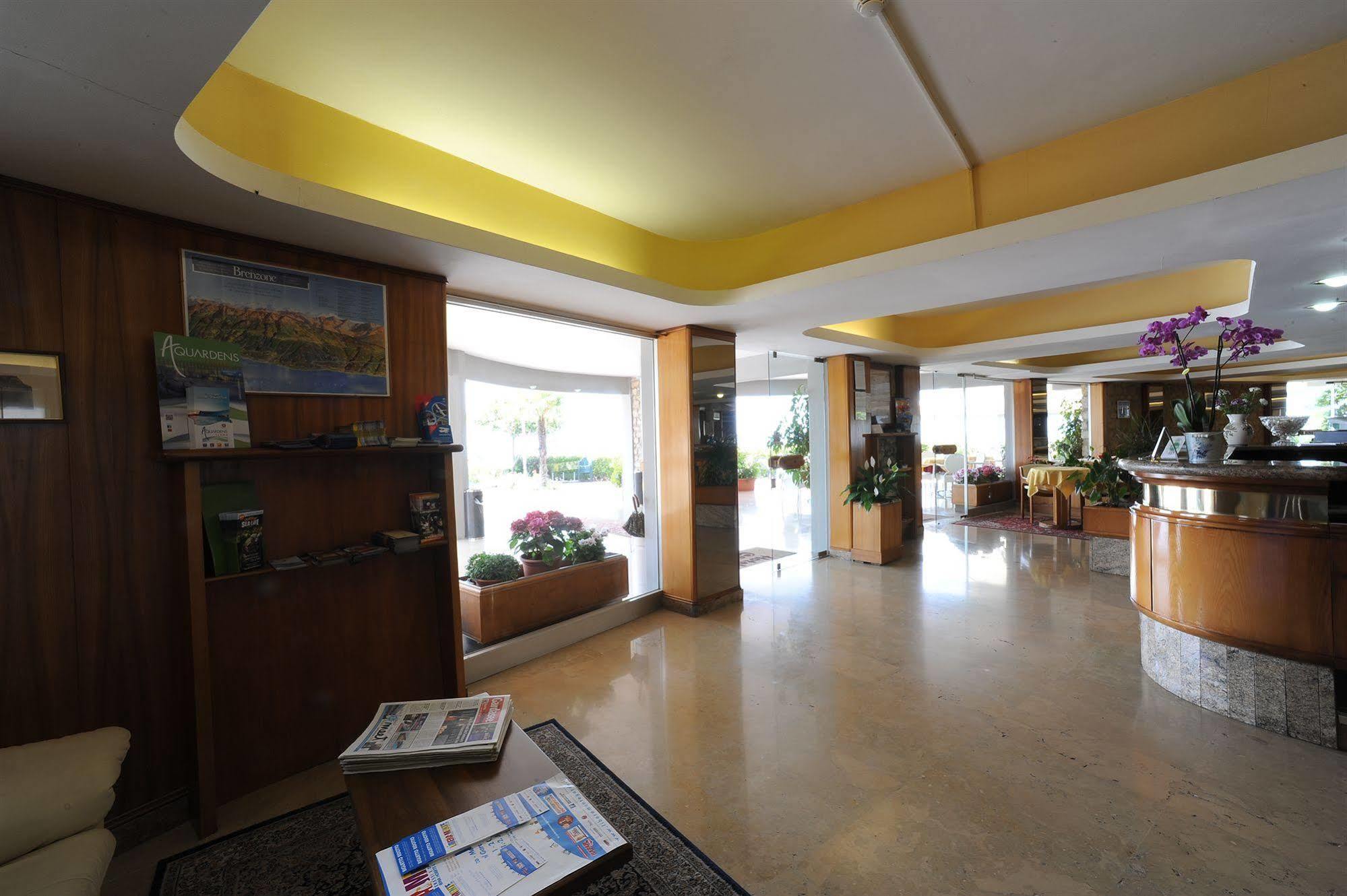 Hotel Caribe - Garda Lake Collection Brenzone sul Garda Esterno foto
