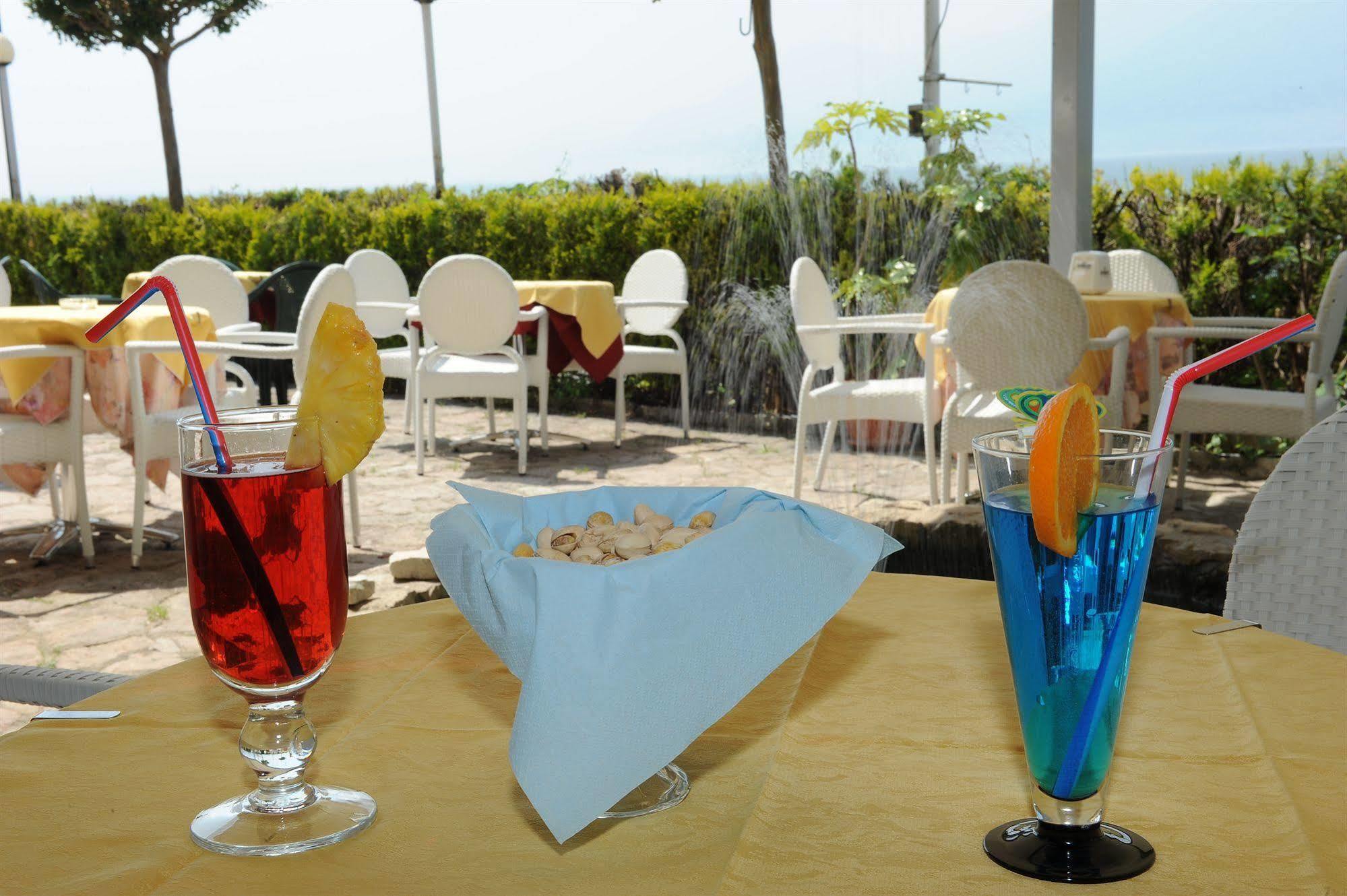 Hotel Caribe - Garda Lake Collection Brenzone sul Garda Esterno foto