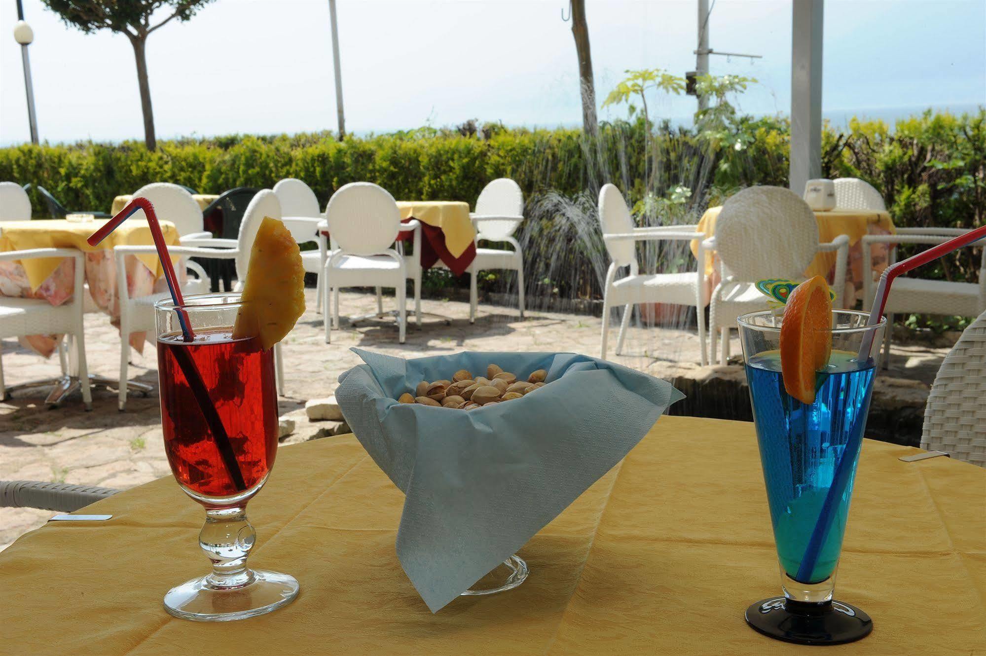 Hotel Caribe - Garda Lake Collection Brenzone sul Garda Esterno foto