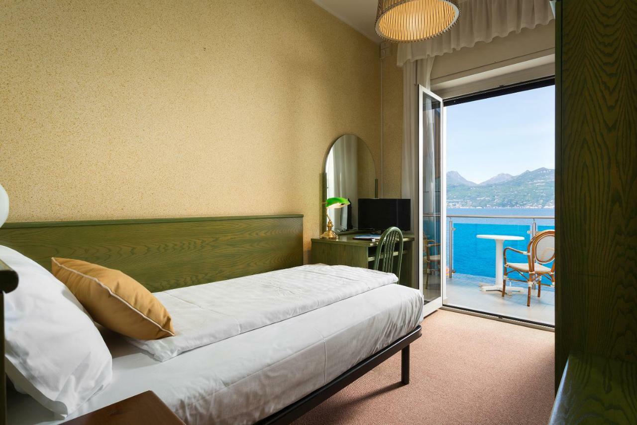 Hotel Caribe - Garda Lake Collection Brenzone sul Garda Esterno foto